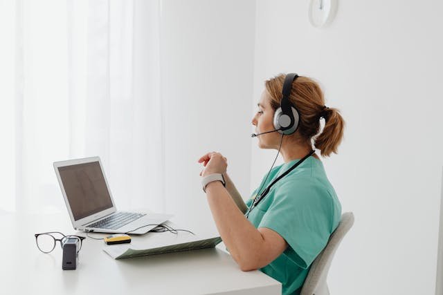 10 Advantages of Using a Virtual Receptionist in Your Medical Practice