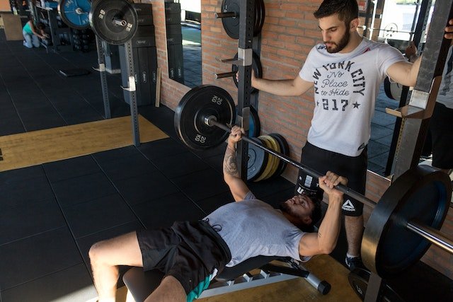 3 Reasons to Hire a Personal Trainer