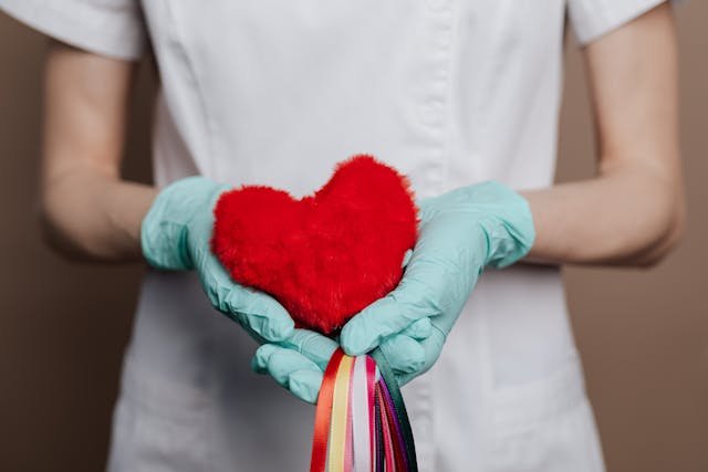 Heart Health and the 9 Signs of Aging: Strategies to Safeguard Your Heart as You Age