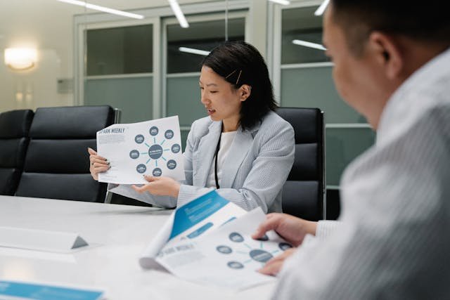 How Healthcare Executives Utilize Business Strategies to Enhance Patient Care