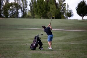 Tips for Maintaining Health While Playing Golf