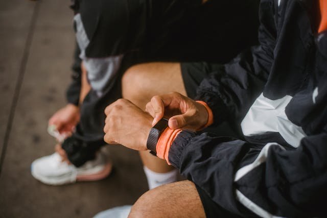 How Wearable Technology is Transforming Personal Fitness Objectives by 2025