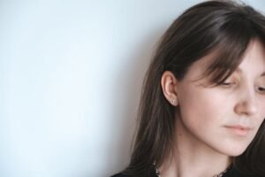 What Factors Make a Stud Earring Truly Hypoallergenic?